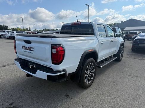 Used 2024 GMC Canyon Denali AWD/4WD image 15