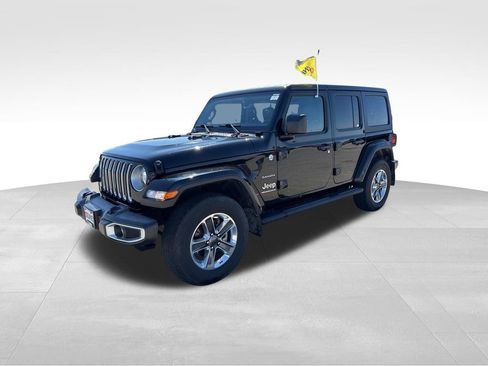 Used 2023 Jeep Wrangler Sahara w/ Dual Top Group image 4