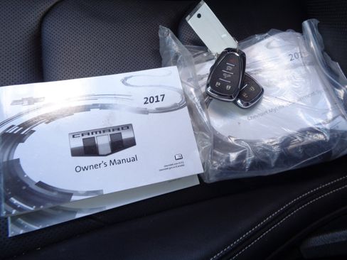 Used 2017 Chevrolet Camaro SS image 9