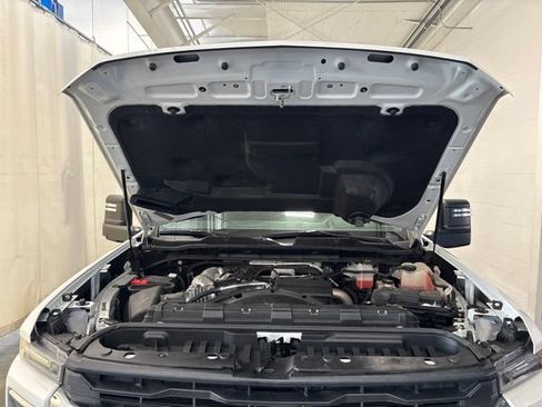 Used 2024 Chevrolet Silverado 3500 LT w/ Convenience Package AWD/4WD image 8