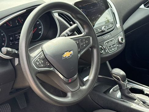 Used 2024 Chevrolet Malibu LT FWD image 17