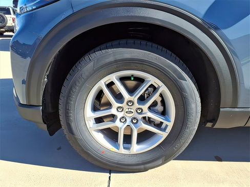 New 2026 Ford Explorer Active image 20