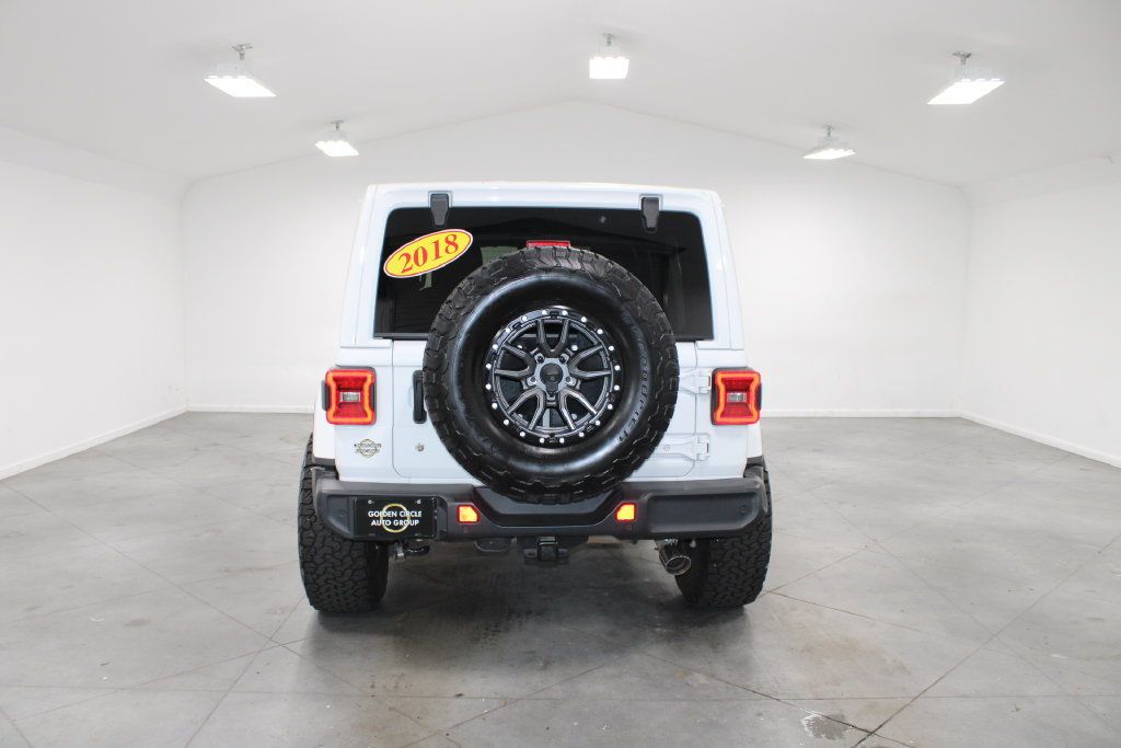 Used 2018 Jeep Wrangler Unlimited Sahara AWD/4WD image 8
