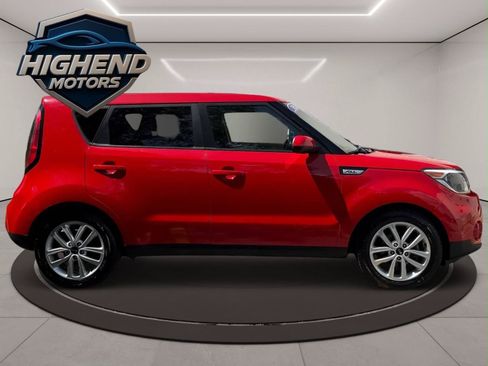 Used 2019 Kia Soul + FWD image 7