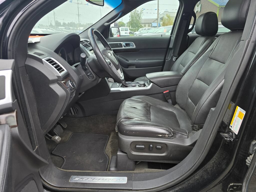 Used 2015 Ford Explorer Limited w/ Equipment Group 301A AWD/4WD image 23
