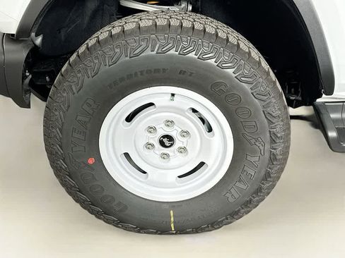 New 2026 Ford Bronco Heritage Edition image 7