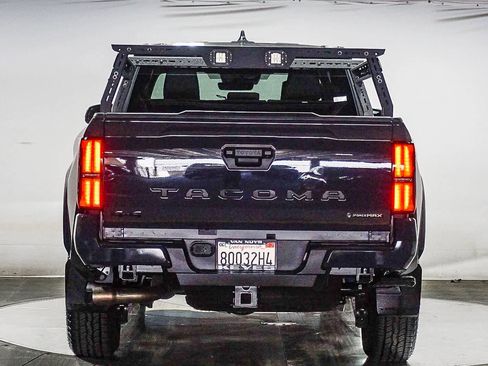 Certified 2025 Toyota Tacoma TRD Off-Road AWD/4WD image 10
