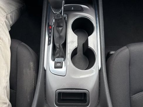 Used 2023 Chevrolet Malibu LT image 24