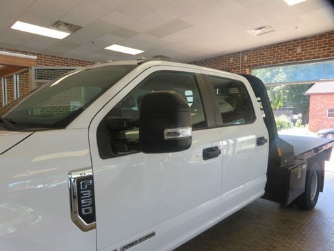 Used 2022 Ford F350 XL w/ Power Equipment Group AWD/4WD image 79