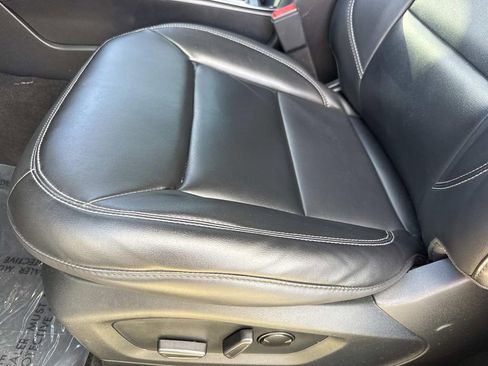 Used 2021 Ford Explorer XLT w/ Equipment Group 202A image 27