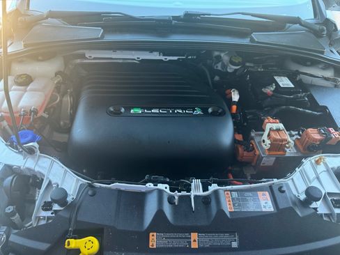 Used 2018 Ford Focus Electric Hatchback FWD image 28