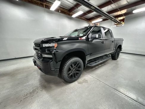 Certified 2022 Chevrolet Silverado 1500 LT Trail Boss w/ Safety Package AWD/4WD image 4