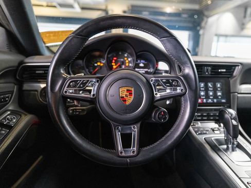 Certified 2018 Porsche 911 Carrera S RWD image 34