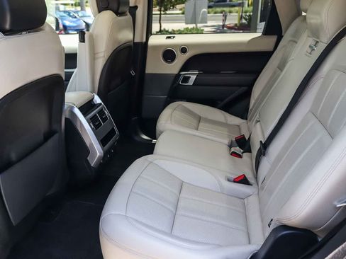 Used 2019 Land Rover Range Rover Sport Supercharged AWD/4WD image 17