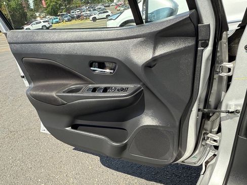 Used 2021 Nissan Versa SV image 22