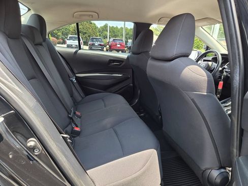 Used 2022 Toyota Corolla LE FWD image 14