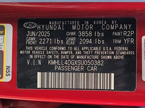 Used 2025 Hyundai Elantra SE FWD image 33