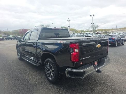 Used 2024 Chevrolet Silverado 1500 LT AWD/4WD image 4
