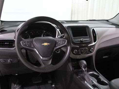 Certified 2023 Chevrolet Equinox LS w/ LS Convenience Package image 6