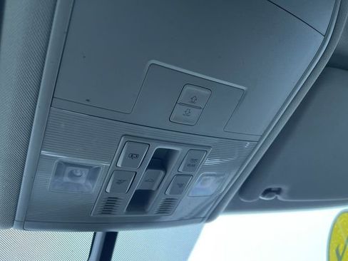 Used 2022 Volkswagen Atlas SE image 35