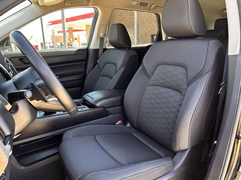 Used 2024 Nissan Pathfinder SV image 22