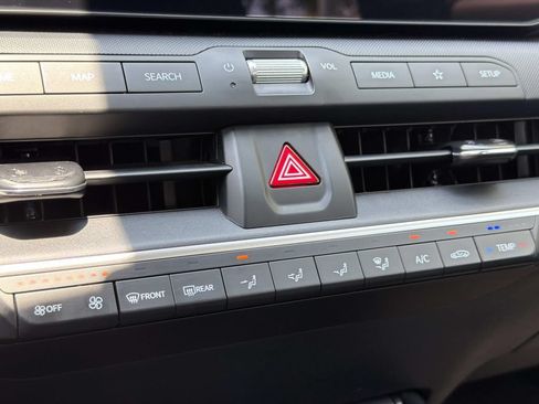 Used 2025 Kia K4 FWD image 22