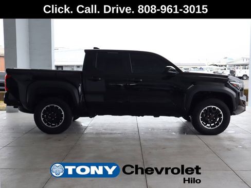 Used 2024 Toyota Tacoma TRD Sport AWD/4WD image 6