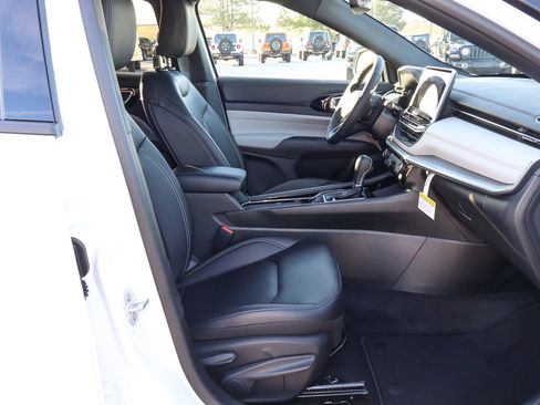 New 2026 Jeep Compass Limited image 23