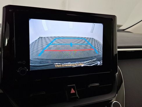 Used 2024 Toyota Corolla LE w/ LE Convenience Package FWD image 7