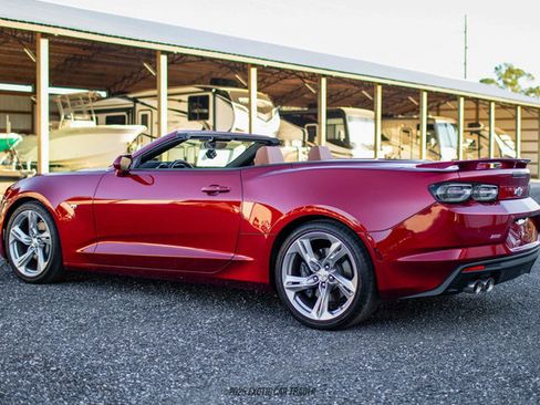 Used 2021 Chevrolet Camaro SS image 6