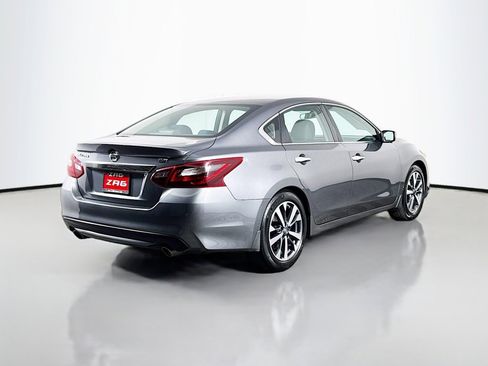 Used 2017 Nissan Altima 2.5 SR image 5
