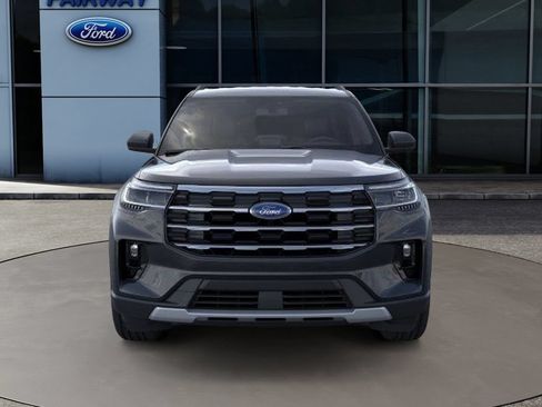 Used 2025 Ford Explorer Active w/ Active Comfort Package RWD image 7
