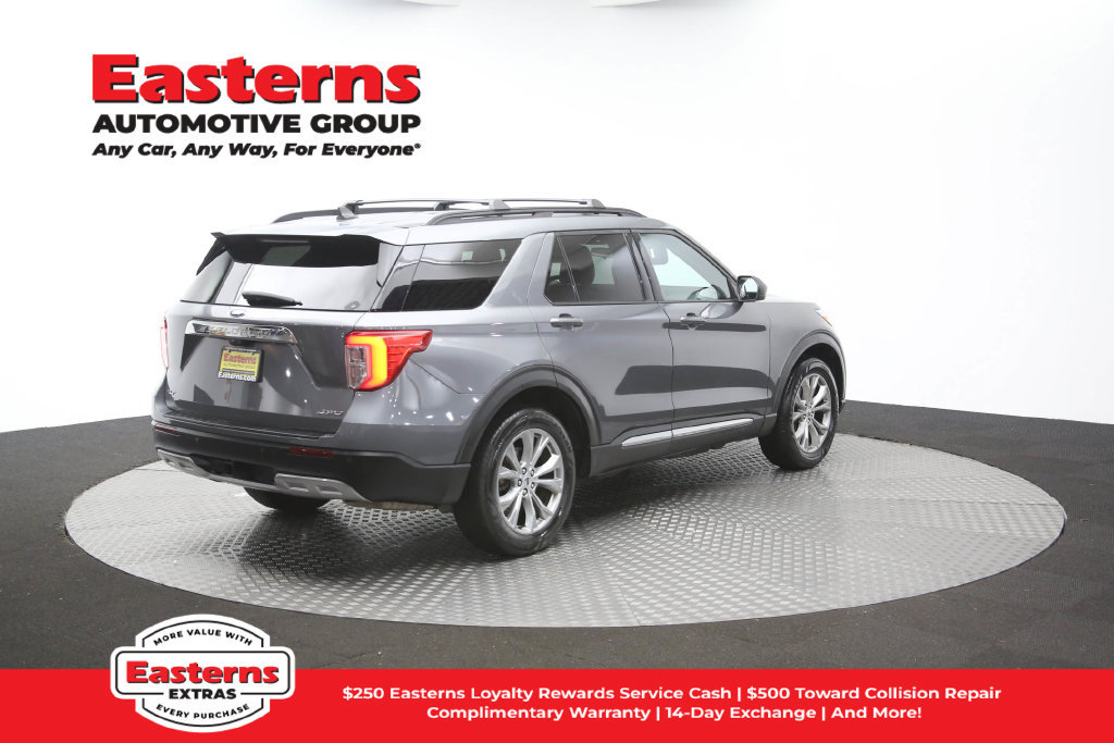 Used 2023 Ford Explorer XLT w/ Equipment Group 202A AWD/4WD image 42