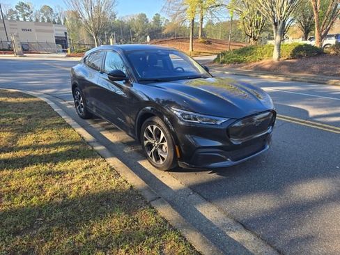 Used 2022 Ford Mustang Mach-E Premium image 3