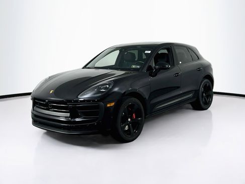 Used 2023 Porsche Macan S image 1
