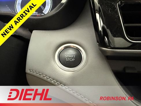 Used 2024 Toyota Highlander Limited image 30