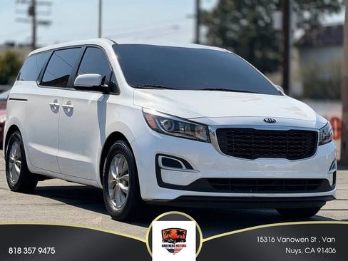 Used 2020 Kia Sedona LX FWD image 1