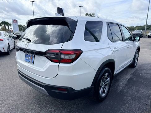 Used 2024 Honda Pilot EX-L image 3