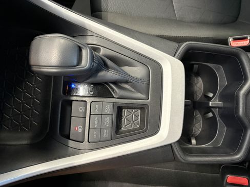 Certified 2025 Toyota RAV4 XLE AWD/4WD image 20