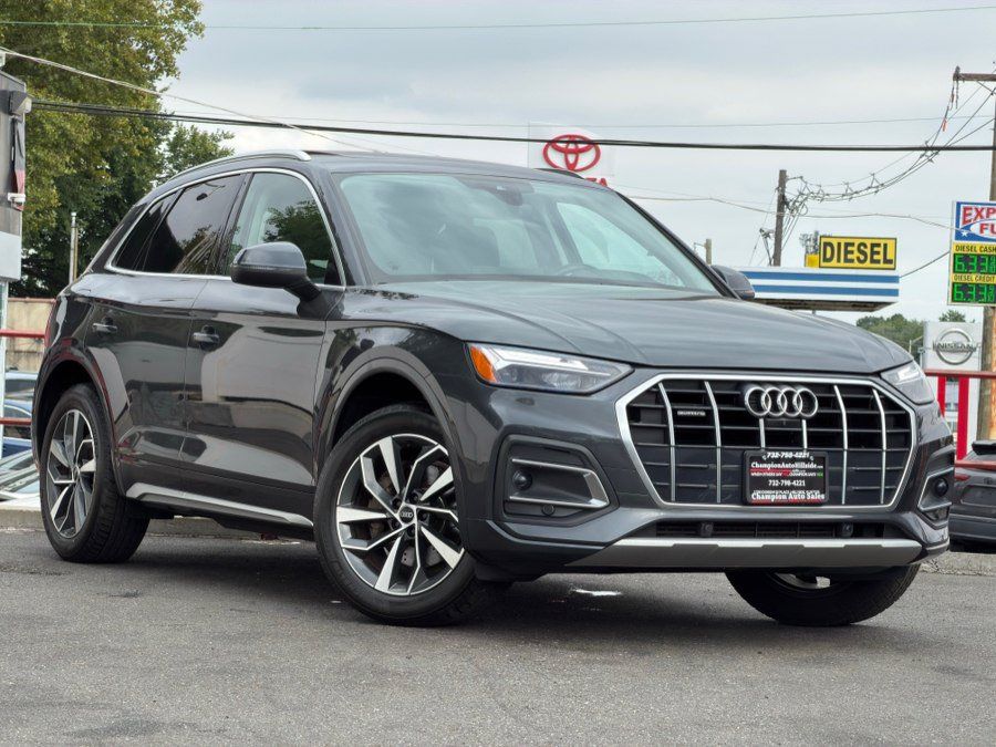 Used 2021 Audi Q5 2.0T Premium Plus w/ Premium Plus Package AWD/4WD image 3