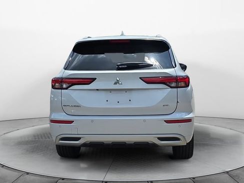 Used 2023 Mitsubishi Outlander SEL FWD image 4