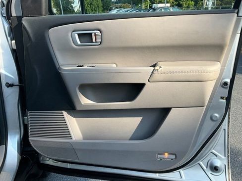 Used 2010 Honda Pilot EX-L image 12