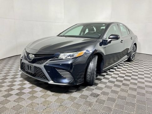 Used 2019 Toyota Camry LE image 7