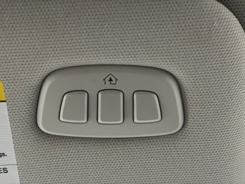 Used 2025 Lincoln Aviator AWD image 18
