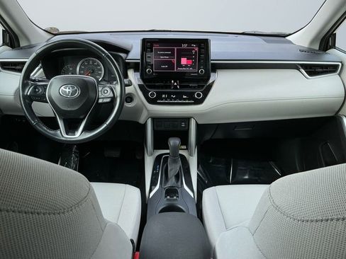 Used 2022 Toyota Corolla Cross LE image 11