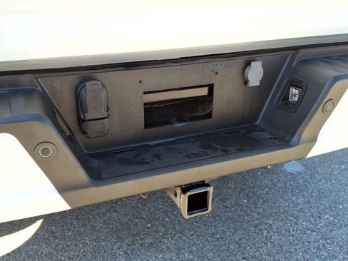 Used 2023 Ford F150 XLT w/ Equipment Group 302A High image 13