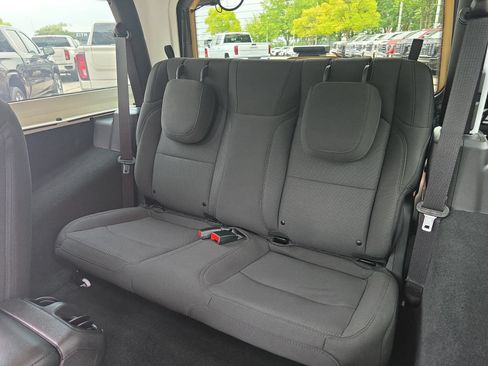 Used 2022 Jeep Wrangler Sport AWD/4WD image 14