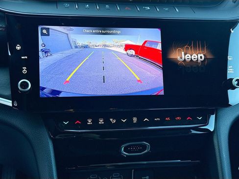 New 2026 Jeep Grand Cherokee Limited RWD image 13