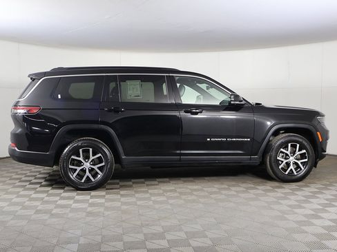 Used 2024 Jeep Grand Cherokee L Limited w/ Luxury Tech Group II image 22