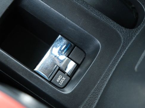 Used 2016 Jeep Patriot High Altitude image 32